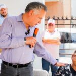 Santiago Nieto escucha demandas en El Refugio y La Pradera