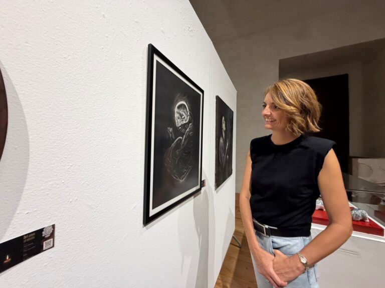 Inauguran muestra artística en el CEART