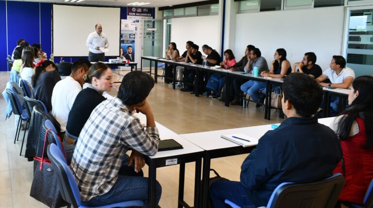 UTEQ e IQEI ponen en marcha programa de incubación para 31 emprendedores de la Zona Metropolitana