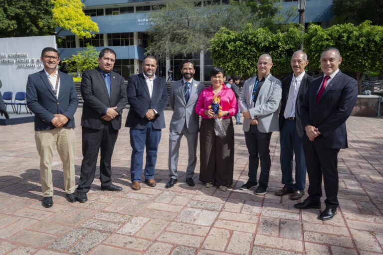 SESA y UAQ conmemoran el X aniversario de la carrera en Atención Médica Prehospitalaria