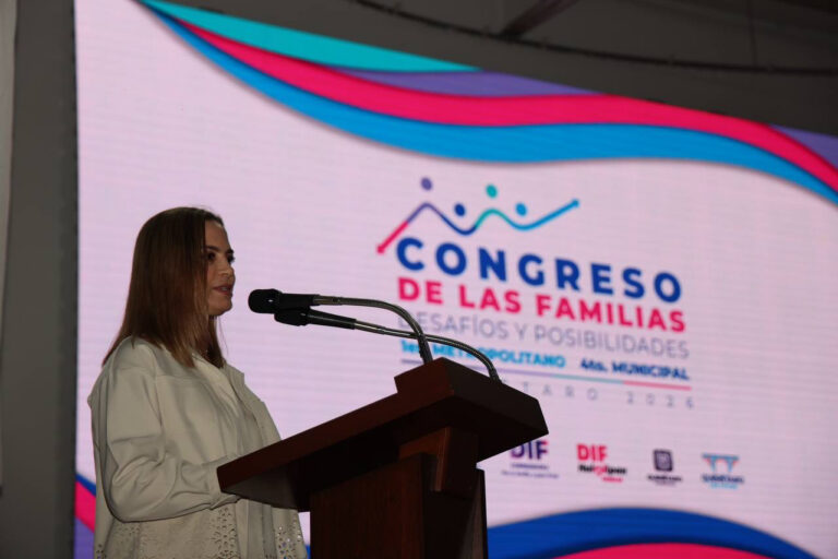 Car Herrera inaugura Congreso Metropolitano de las Familias