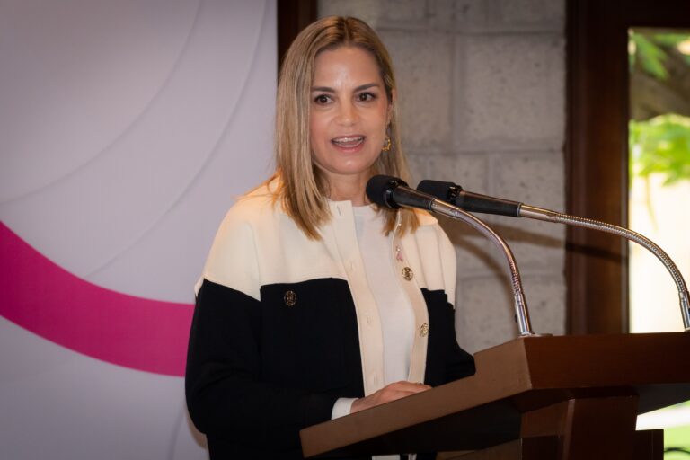 Unen esfuerzos SEDIF y SESA para promover la detección oportuna del cáncer de mama